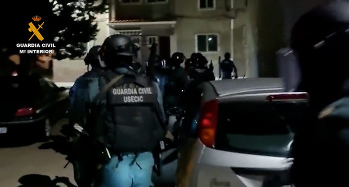 La Guardia Civil desarticula un grupo criminal dedicado a la venta de droga y medicamentos en Tarancón y Madrid 1 La Guardia Civil desarticula un grupo criminal dedicado a la de venta de droga y medicamentos en Tarancón y provincia de Madrid