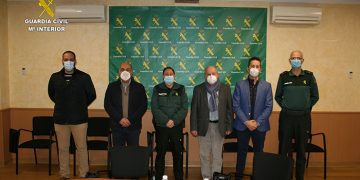 La Guardia Civil se reúne con la asociación de estanqueros de Cuenca