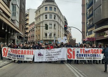 La Plataforma en Defensa del Ferrocarril asegura que Dolz manifestó su voluntad de cesar el servicio de viajeros y desmantelar el ferrocarril