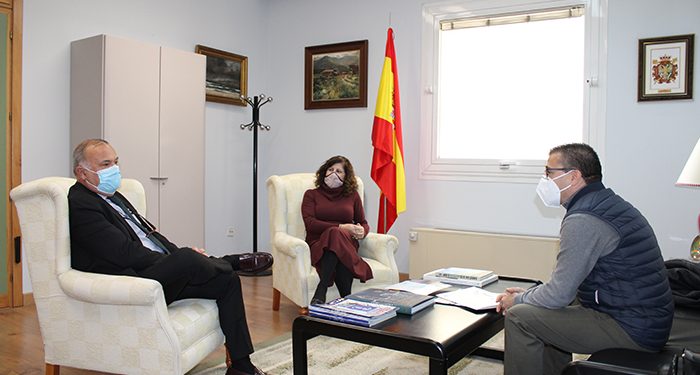 La presidenta de CEOE-Cepyme Guadalajara y el nuevo comisario provincial de la Policía Nacional mantienen su primer encuentro de trabajo 1 La presidenta de CEOE-Cepyme Guadalajara y el nuevo comisario provincial de la Policía Nacional mantienen su primer encuentro de trabajo