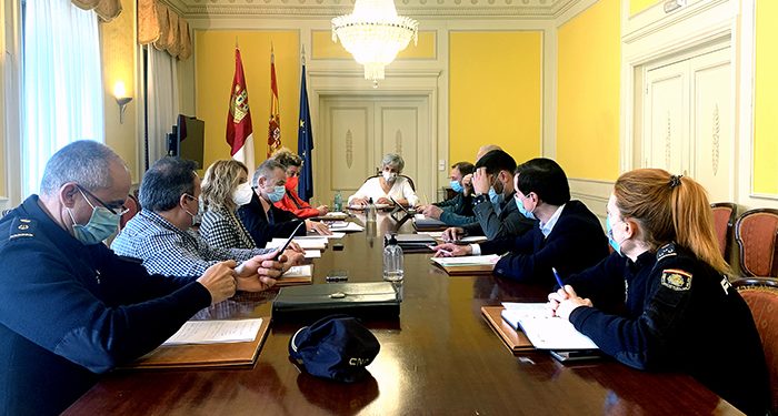 La subdelegada del Gobierno en Cuenca preside la reunión del Grupo Provincial de Trabajo entre la Inspección de Trabajo y las Fuerzas y Cuerpos de Seguridad del Estado