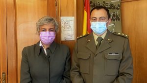 La subdelegada del Gobierno en Cuenca visita al subdelegado de Defensa