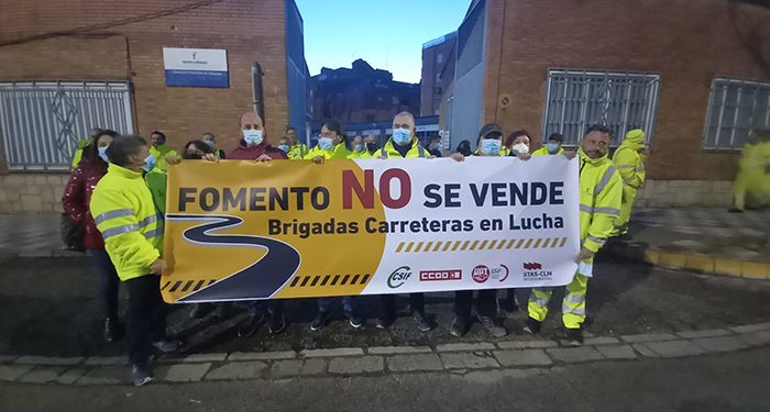 Las brigadas de Fomento vuelven a movilizarse contra la privatización de su trabajo