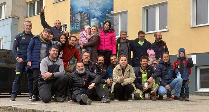 Los 42 refugiados ucranianos que han venido con los bomberos de la Diputación de Cuenca ya están a salvo en nuestro país