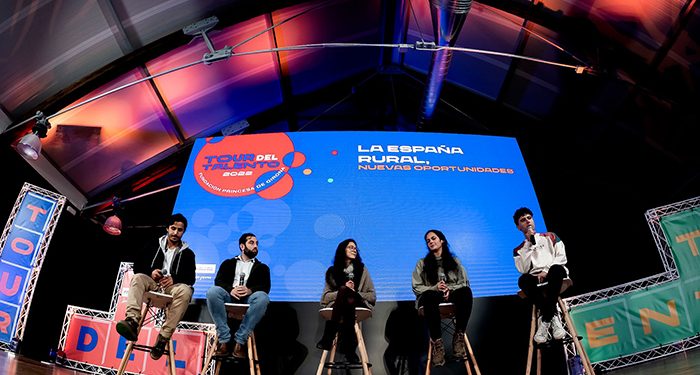 Los jóvenes del Alto Tajo animan a apostar por el emprendimiento en zonas rurales durante el Tour del Talento en Guadalajara