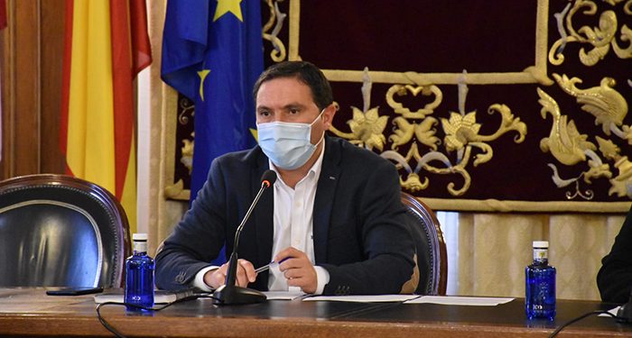 Martínez Chana ofrece el Albergue Provincial Fuente de las Tablas para acoger refugiados ucranianos