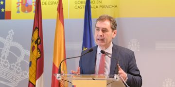 Más de 1,2 millones de conductores se podrán beneficiar, desde este viernes, de la reducción del precio de los carburantes en Castilla-La Mancha