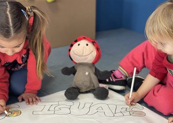 Más de 650 estudiantes y 18 docentes de Cuenca dibujan en las aulas “el camino que nos hace iguales”