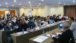 Más de setenta empresarios conquenses asisten a la jornada sobre contratación tras la reforma laboral