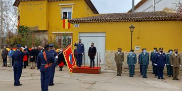 Medio millar de ciudadanos se dan cita en el Homenaje a la Bandera en Casas de Benítez
