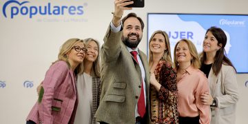 Núñez destaca que el PP-CLM cree firmemente en la igualdad y que se siente muy orgulloso de todas las mujeres del partido