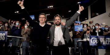 Núñez pone a disposición de Feijóo a todo el PP-CLM desde la “unidad y el compromiso” “Estás llamado a ser el gran líder que necesita este partido”