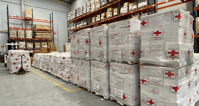 Sale el primer envío de ayuda humanitaria de Cruz Roja Española para las personas afectadas por el conflicto de Ucrania