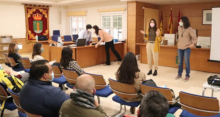 Se incorporan a sus puestos de trabajo las 19 personas contratadas en la segunda fase del Plan de Empleo de Cabanillas 1 Se incorporan a sus puestos de trabajo las 19 personas contratadas en la segunda fase del Plan de Empleo de Cabanillas