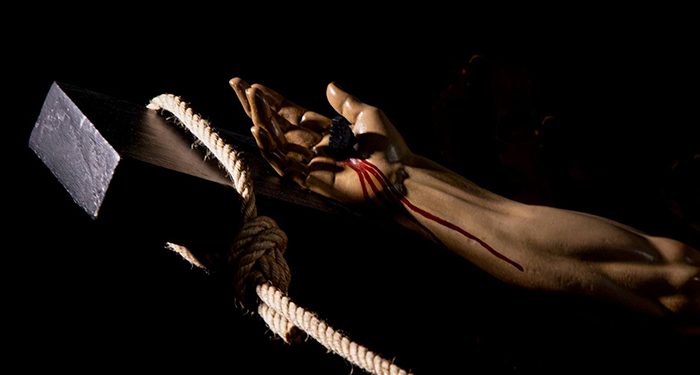 Y lo besó, de David Saiz Olivares, obra ganadora del XXII Concurso Fotográfico de la Soledad del Puente