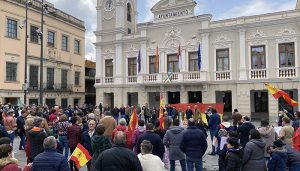 VOX reúne en Guadalajara a cientos de vecinos para pedir al Gobierno que baje los impuestos