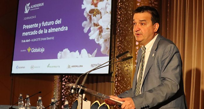 Castilla-La Mancha será la primera región de España en flexibilizar los requisitos de todas las líneas de inversión para el sector agroalimentario 1 Castilla-La Mancha será la primera región de España en flexibilizar los requisitos de todas las líneas de inversión para el sector agroalimentario