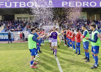 El Ayuntamiento y el Deportivo Guadalajara inauguran en el Escartín la grada ‘Pablo Ramos’ en homenaje al que fuera su presidente de honor