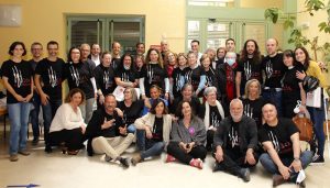 El Festival de Las Casas Ahorcadas despide su octava edición con la entrega del Tormo Negro Masfarné y con la tradicional foto de grupo