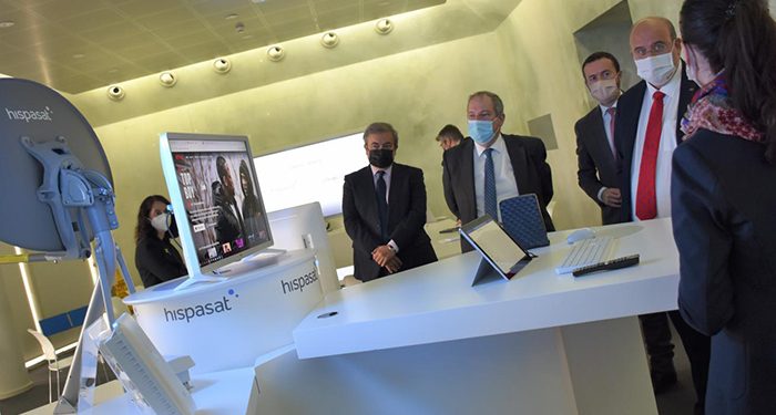 El Gobierno regional aborda con Hispasat las posibilidades para mejorar la conectividad en zonas escasamente pobladas 1 El Gobierno regional aborda con Hispasat las posibilidades para mejorar la conectividad en zonas escasamente pobladas