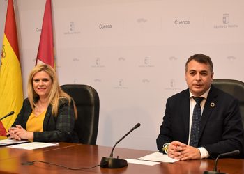 El Gobierno regional concede ayudas por importe de 5,2 millones de euros a 93 proyectos empresariales en Cuenca que mantendrán 746 trabadores y crearán 140 empleos El Gobierno regional concede ayudas por importe de 5,2 millones de euros a 93 proyectos empresariales en Cuenca que mantendrán 746 trabadores y crearán 140 empleos