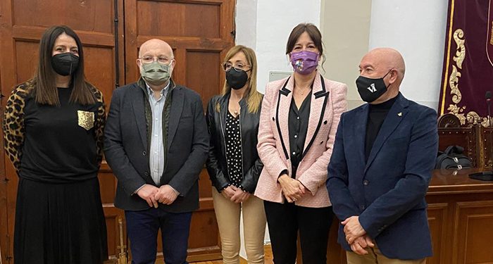 El Gobierno regional destaca el éxito del Plan Corresponsables que ha generado 1.500 empleos y ha hecho posible atender a miles de menores 1 El Gobierno regional destaca el éxito del Plan Corresponsables que ha generado 1.500 empleos y ha hecho posible atender a miles de menores