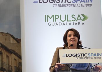 El Gobierno regional destaca que la actividad logística moviliza el 40 por ciento de la facturación, inversión y salarios del sector servicios