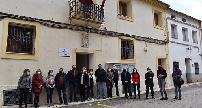 El Gobierno regional está invirtiendo esta legislatura alrededor de 215.000 euros en la localidad de Santa Cruz de Moya