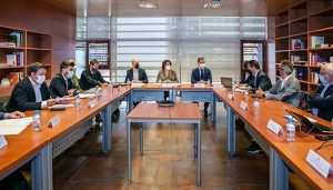 El Gobierno regional impulsa la contratación de más de 200 personas jóvenes investigadoras en el sector público y privado