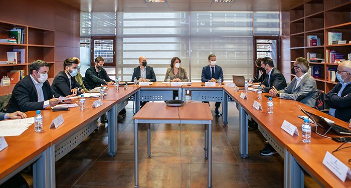 El Gobierno regional impulsa la contratación de más de 200 personas jóvenes investigadoras en el sector público y privado 1 El Gobierno regional impulsa la contratación de más de 200 personas jóvenes investigadoras en el sector público y privado