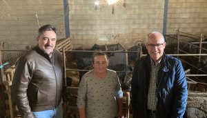 El Gobierno regional muestra su apoyo a la ganadería extensiva que posibilita la fijación de población y crea empleo en el medio rural