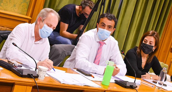 El PP denuncia que tras dos años, Dolz se muestra “incapaz” de iniciar la reparación del colector y hundimiento del patio del colegio Fray Luis de León