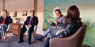 El relevo generacional, con más de 4.000 jóvenes ya incorporados, “es la principal apuesta del Gobierno regional en materia de agricultura y ganadería”
