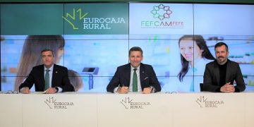 Eurocaja Rural apoya la labor de los empresarios farmacéuticos de CLM habilitando 100 millones de euros para su actividad