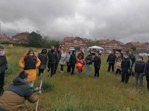 Villanueva de la Torre, la Fundación FDI y Orange comparten una jornada de reforestación inclusiva con personas con discapacidad