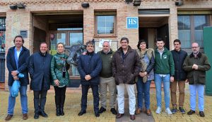 Inaugurada la 3ª Feria de la Caza y Medio Rural de Illana de la mano del ganadero Victorino Martín