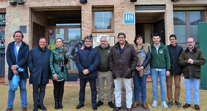 Inaugurada la 3ª Feria de la Caza y Medio Rural de Illana de la mano del ganadero Victorino Martín 1 Inaugurada la 3ª Feria de la Caza y Medio Rural de Illana de la mano del ganadero Victorino Martín