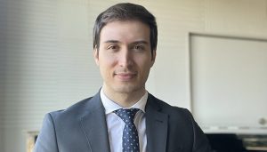 Jonathan Hergueta, el conquense que está salvando de la guerra a centenares de mujeres y niños