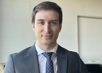 Jonathan Hergueta, el conquense que está salvando de la guerra a centenares de mujeres y niños