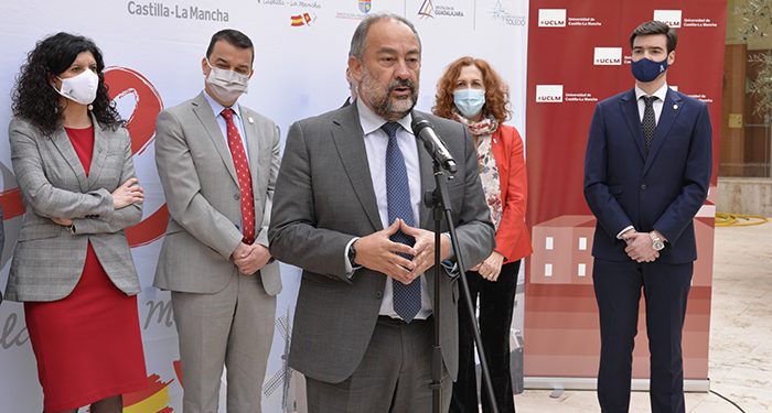 Julián Garde afirma que la UCLM ha sido factor “efectivo” de democratización del acceso a la enseñanza superior en la región