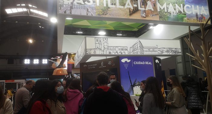 La Agrupación de Hostelería vende Cuenca como destino turístico en B-Travel