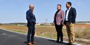 La Diputación de Cuenca invierte 65.000 euros en mejorar el camino que une la carretera con la planta de transferencia de Almodóvar del Pinar