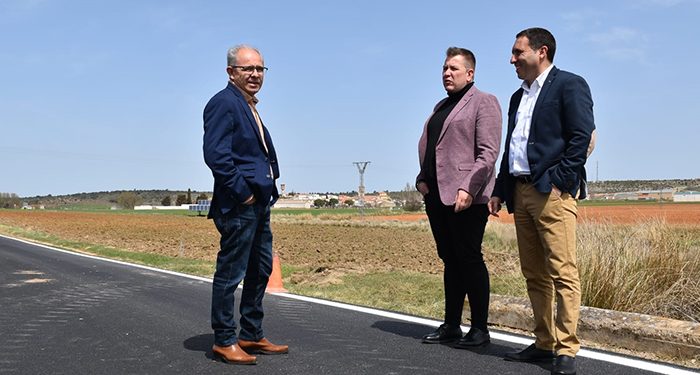 La Diputación de Cuenca invierte 65.000 euros en mejorar el camino que une la carretera con la planta de transferencia de Almodóvar del Pinar