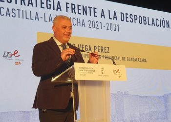 La Diputación de Guadalajara financiará con 60.000 euros la recuperación de los restos del claustro del castillo de Jadraque La Diputación de Guadalajara financiará con 60.000 euros la recuperación de los restos del claustro del castillo de Jadraque