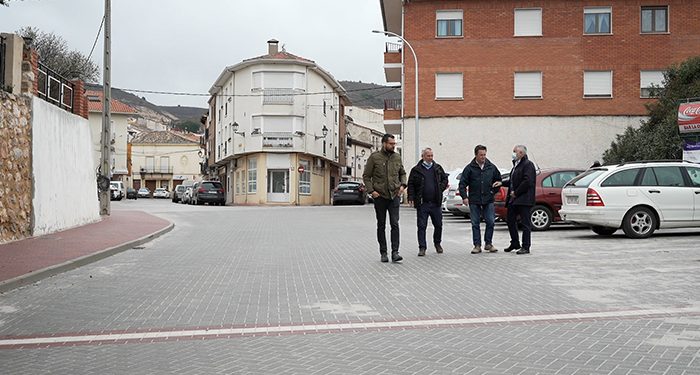 La Diputación de Guadalajara ha invertido 111.600 euros en renovar la Carretera de la Estación Alta de Jadraque 1 La Diputación de Guadalajara ha invertido 111.600 euros en renovar la Carretera de la Estación Alta de Jadraque