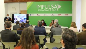 La embajadora de Túnez en España visita la oficina Impulsa Guadalajara