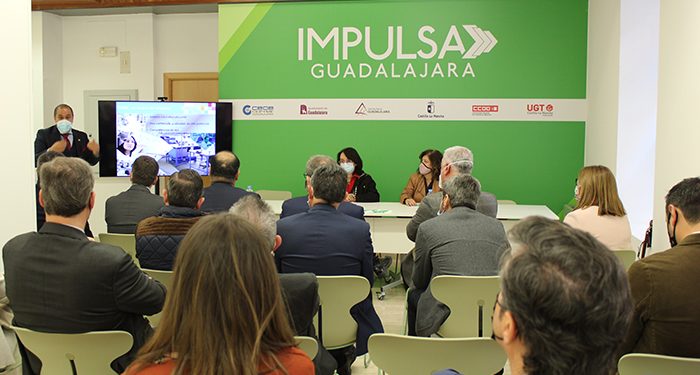 La embajadora de Túnez en España visita la oficina Impulsa Guadalajara