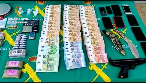 La Guardia Civil detiene a cuatro personas por tráfico de drogas en Azuqueca de Henares