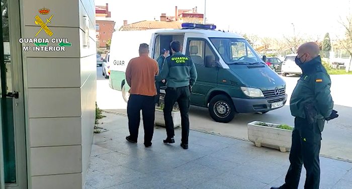 La Guardia Civil detiene a cuatro personas por tráfico de drogas en Azuqueca de Henares 1 La Guardia Civil detiene a cuatro personas por tráfico de drogas en Azuqueca de Henares