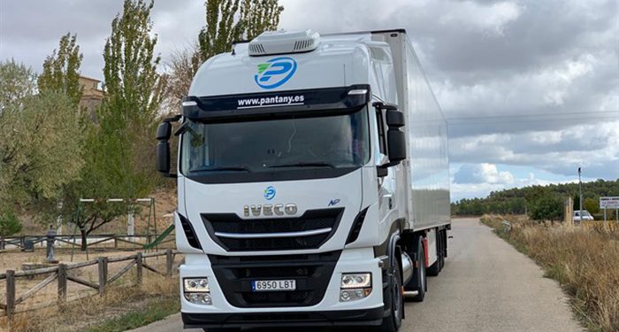 La patronal conquense señala a las empresas cómo solicitar las ayudas por la subida del precio de los carburantes